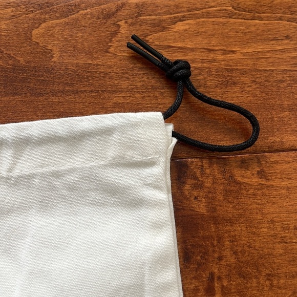 New Balance Staud Large White Dust bag - Picture 2 of 5